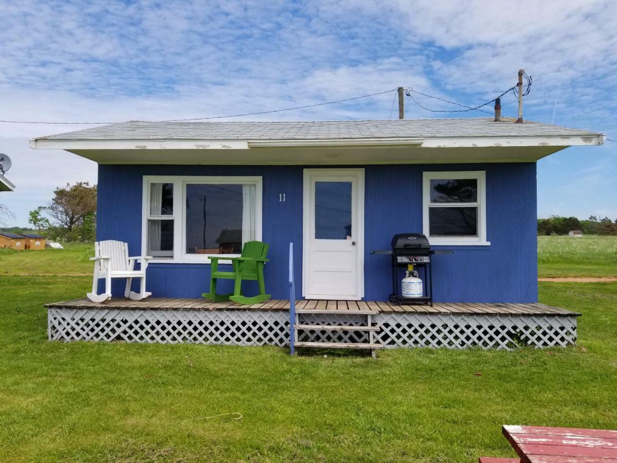 Blue Spruces Cottages Hampton Exterior photo